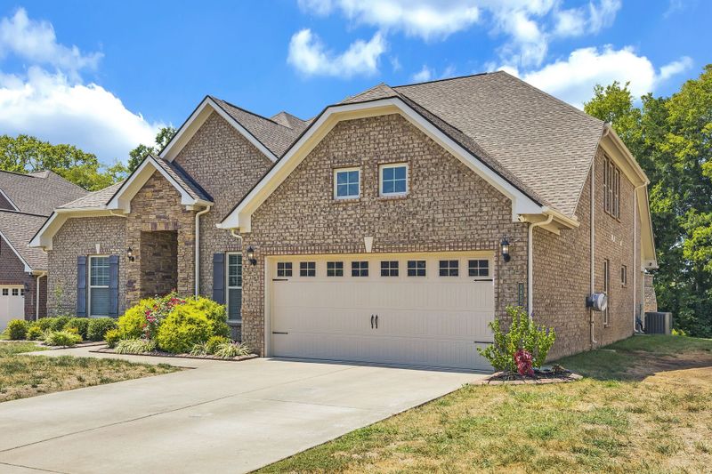 1417 Burrows Ave, Murfreesboro, TN 37129