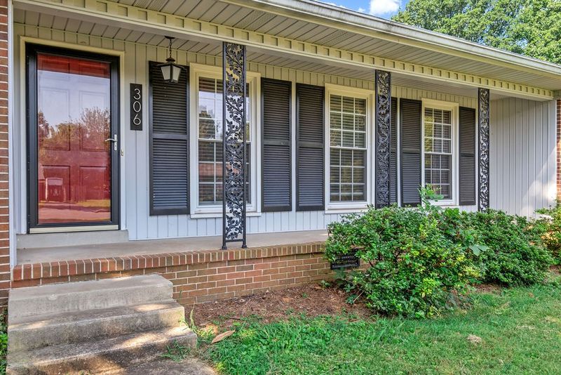 306 Ridgecrest Dr, Murfreesboro, TN 37130