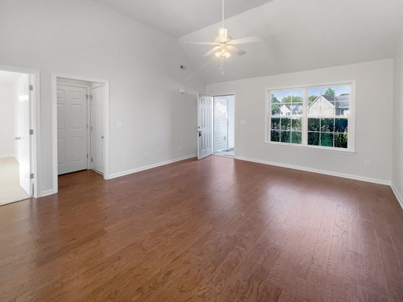 825 Laramie Ct, Murfreesboro, TN 37128