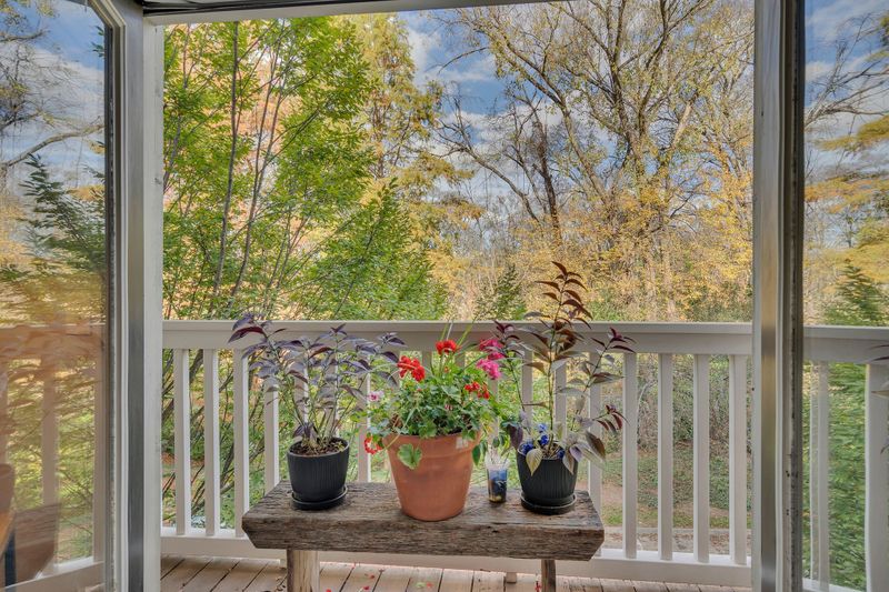 2027 Stokes Ln, Nashville, TN 37215