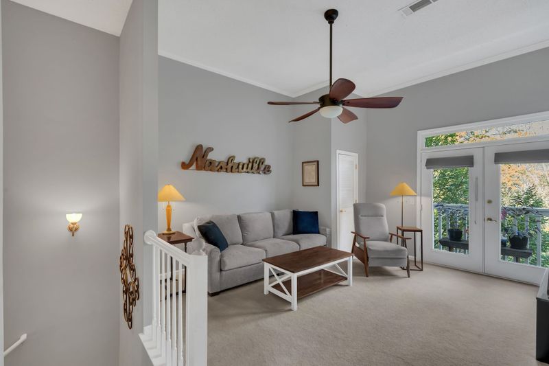 2027 Stokes Ln, Nashville, TN 37215