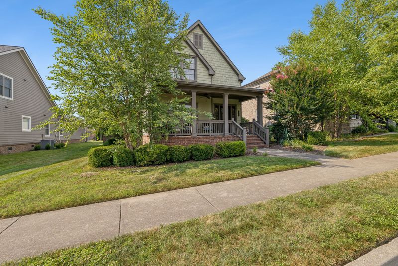 3445 Colebrook Dr, Thompsons Station, TN 37179