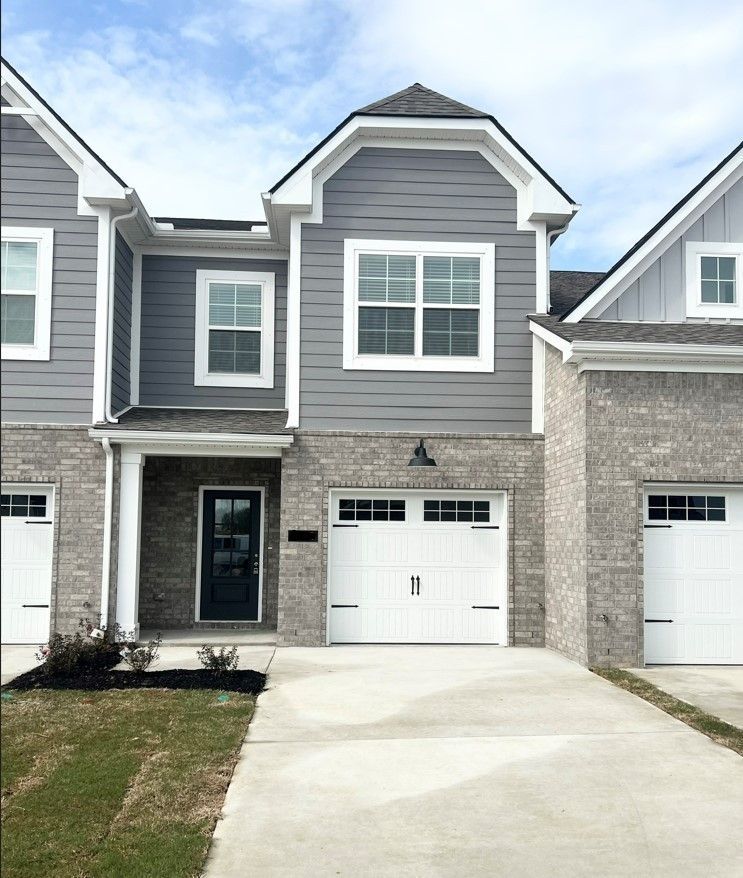 5715 Cloverwood Dr, Rockvale, TN 37153