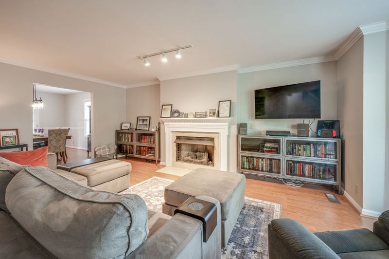 406 N Cameron Ct, Hermitage, TN 37076