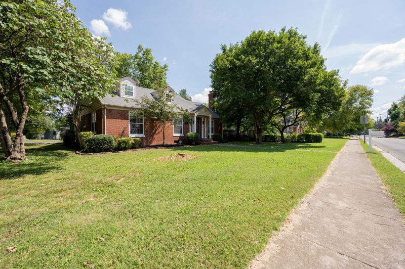 210 Kingwood Dr, Murfreesboro, TN 37129