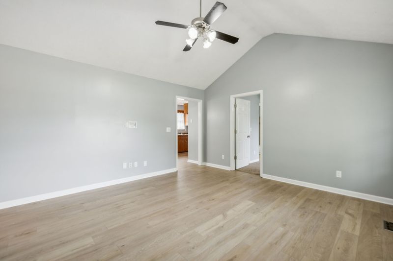 2479 Canterbury Chase, Murfreesboro, TN 37128