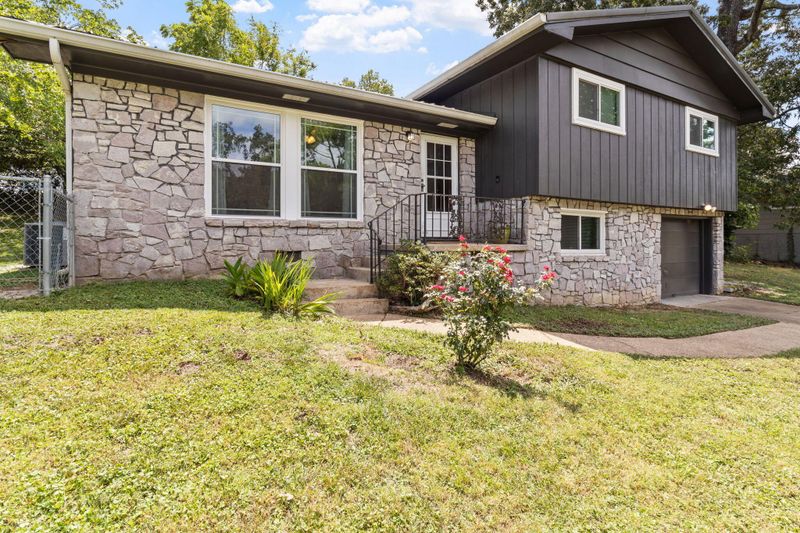 114 Kelsey Dr, Rossville, GA 30741