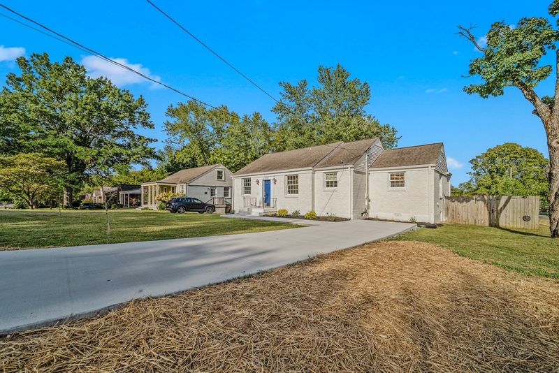 1401 Harwood Dr, Nashville, TN 37206