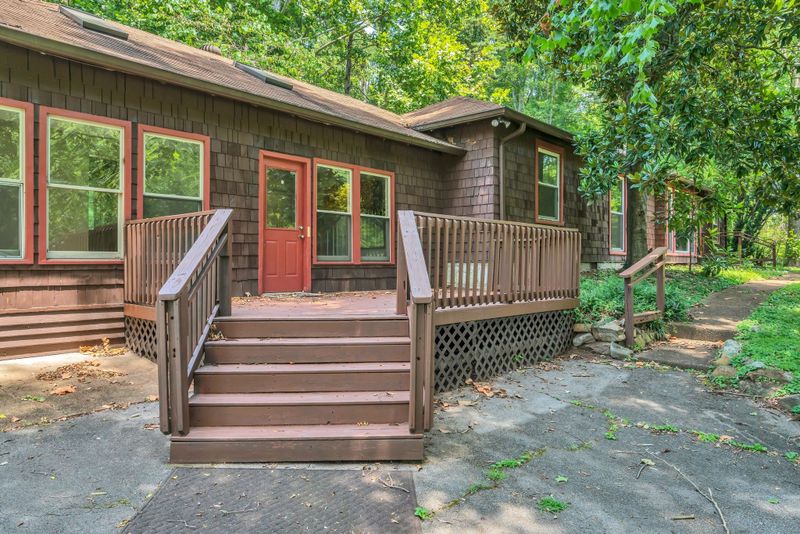 4317 Pecan Valley Rd, Nashville, TN 37218