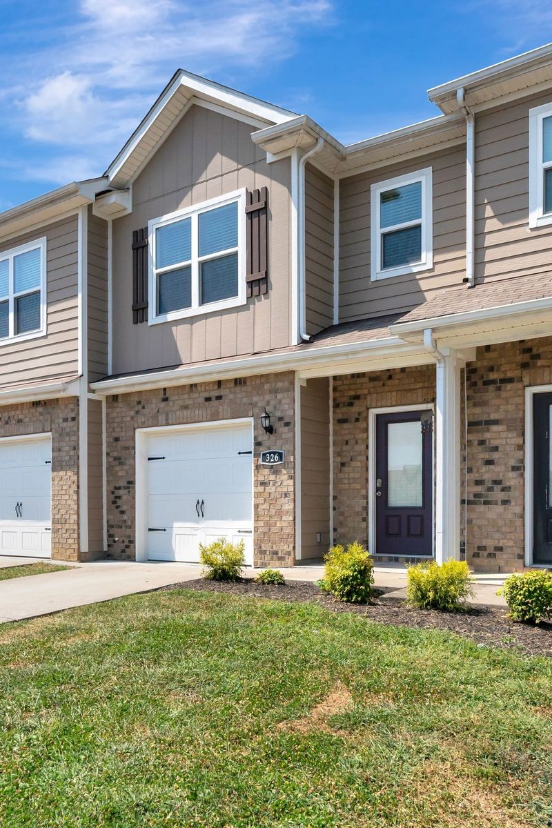 326 David Bolin Dr, La Vergne, TN 37086