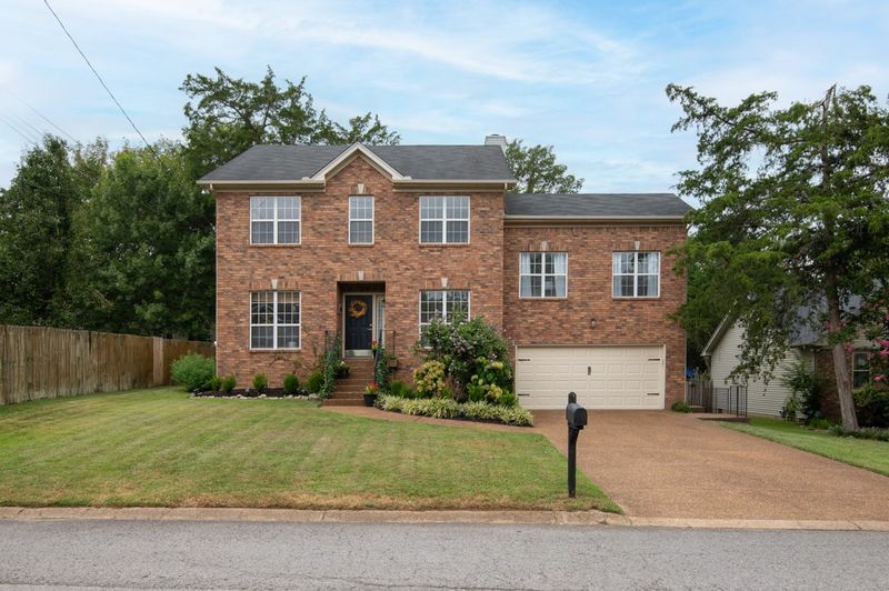 140 E Harbor, Hendersonville, TN 37075