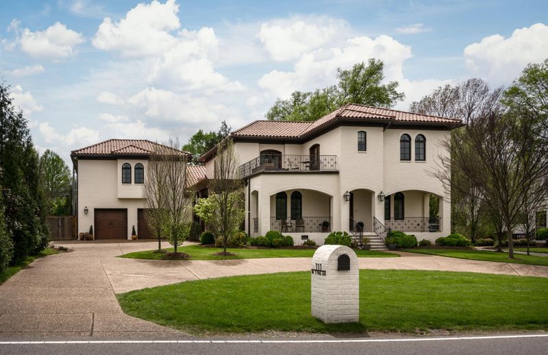 111 W Tyne Dr, Nashville, TN 37205