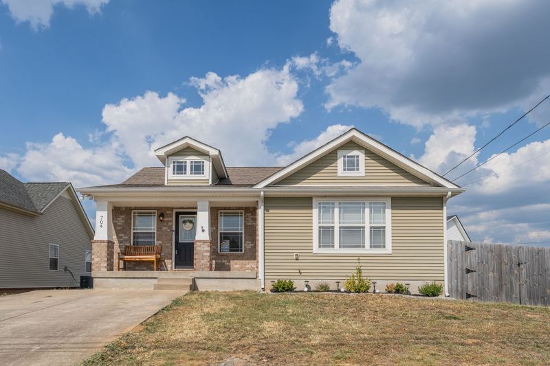 704 Wildwood Dr, Smyrna, TN 37167