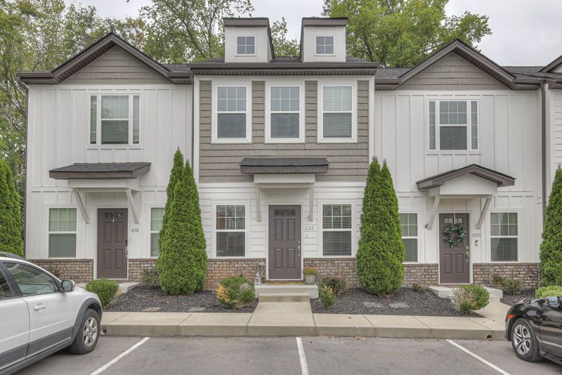 633 Bristol Creek Dr, Nashville, TN 37221