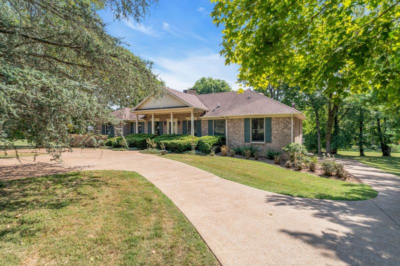 1404 Devens Dr, Brentwood, TN 37027