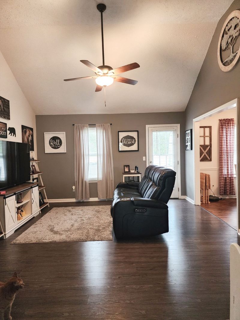 109 Cypress Gardens Dr, Murfreesboro, TN 37130