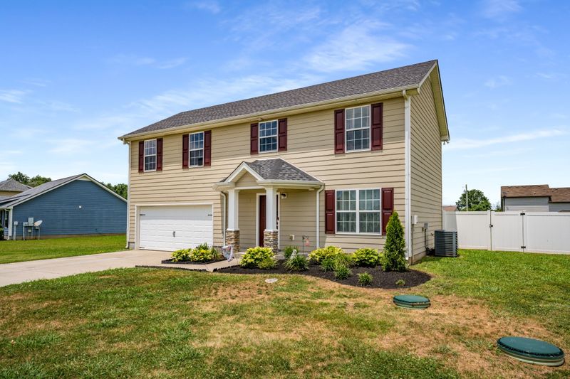 614 Silverhill Dr, Murfreesboro, TN 37129