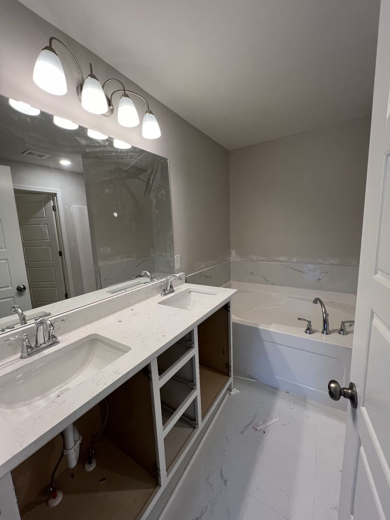 1249 Lakewalk Dr, Antioch, TN 37013