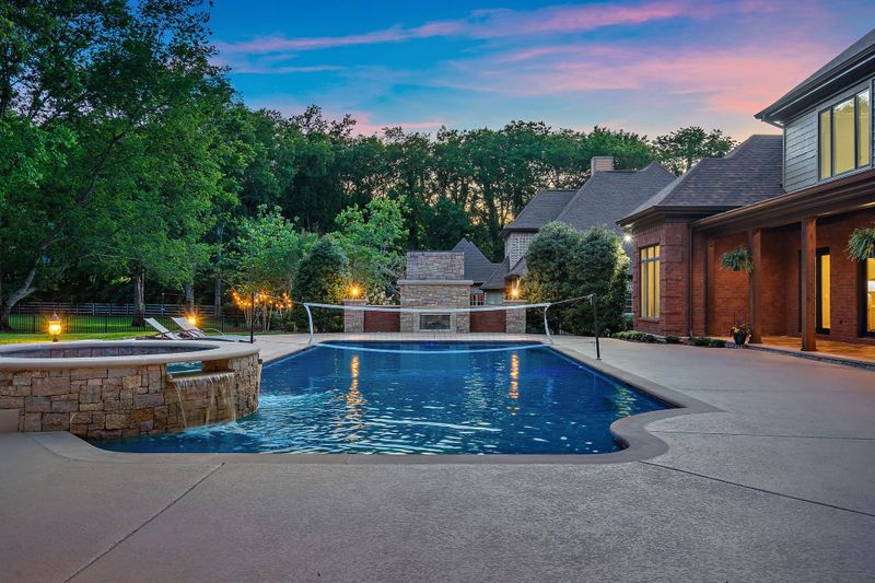 107 Steeplechase Ln, Nashville, TN 37221
