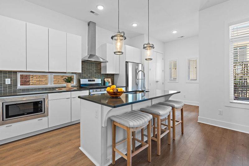 1614 Marshall Hollow Dr, Nashville, TN 37203
