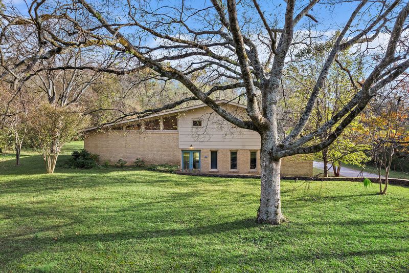 736 Adkisson Ln, Nashville, TN 37205