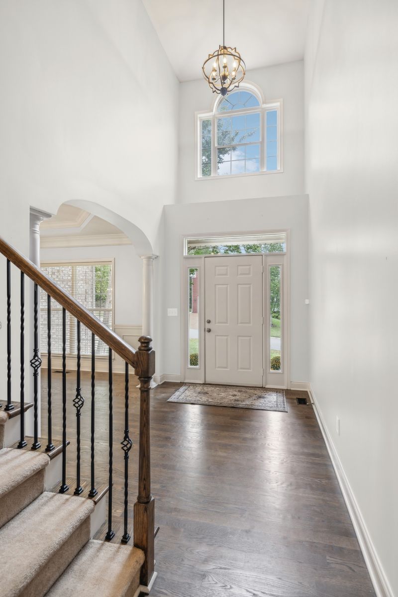 1585 Red Oak Ln, Brentwood, TN 37027