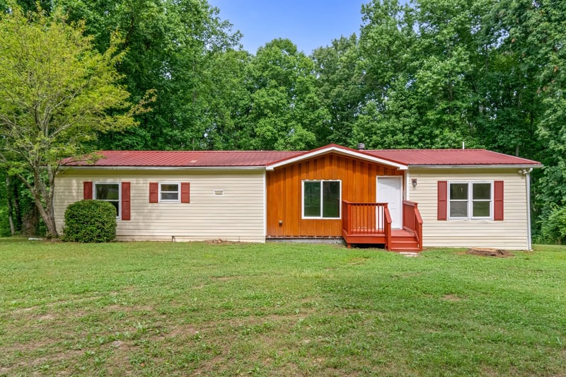 1044 Doak Dr, Pegram, TN 37143