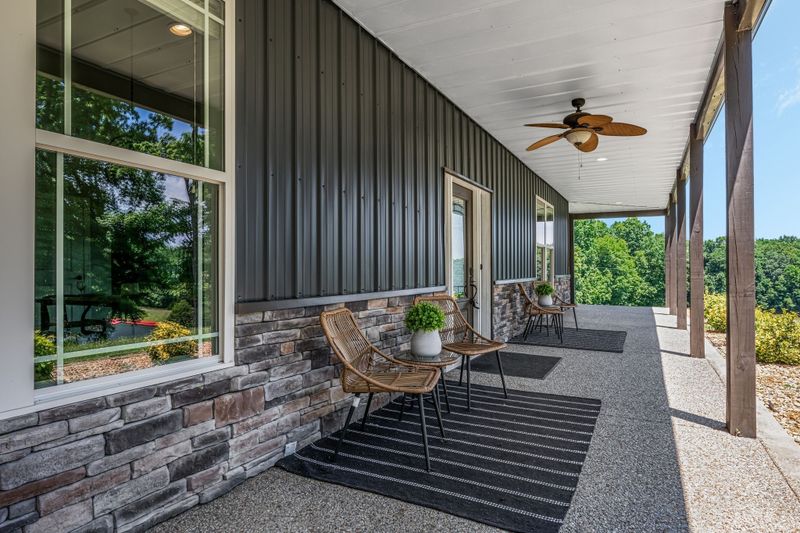 628 Hillview Rd, Dickson, TN 37055