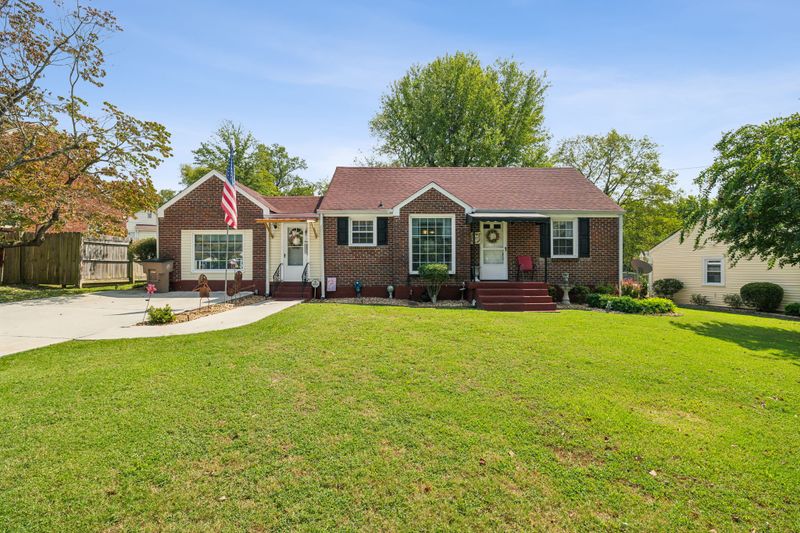 1216 Saturn Dr, Nashville, TN 37217