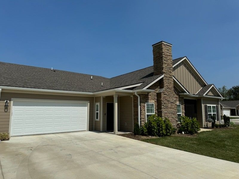 2546 Stonecenter Ln, Murfreesboro, TN 37128