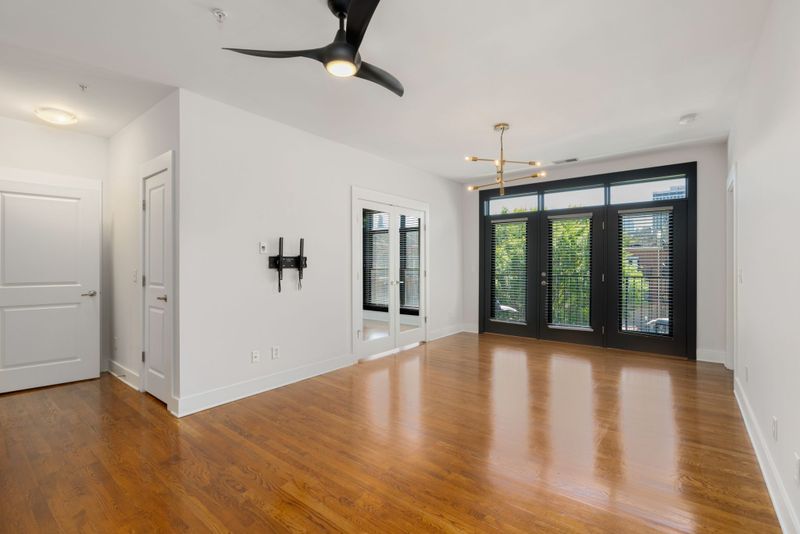 817 3rd Ave N #316, Nashville, TN 37201
