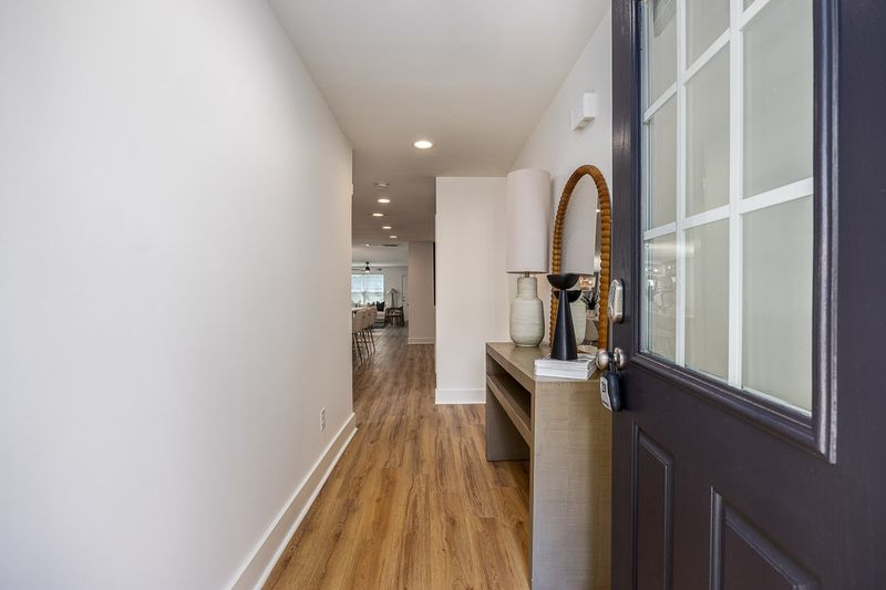 215 Joyner Ave, Nashville, TN 37210