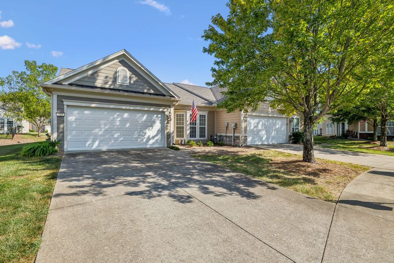 317 Blockade Ln, Mount Juliet, TN 37122