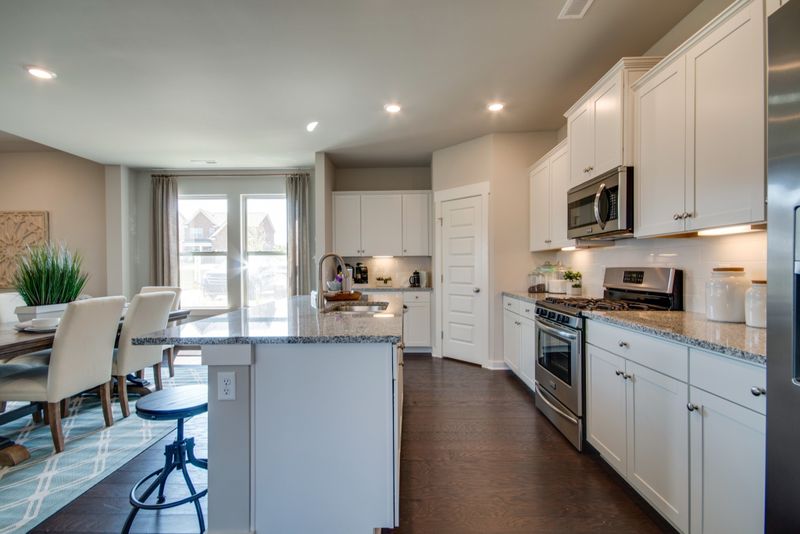 2916 Jacobs Valley Ct, Columbia, TN 38401