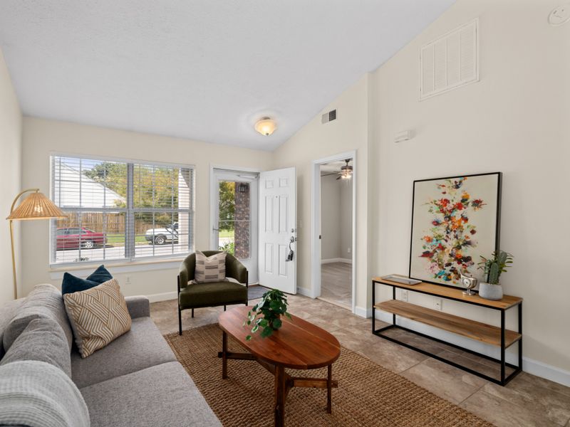 1104 Alandee St, Nashville, TN 37214
