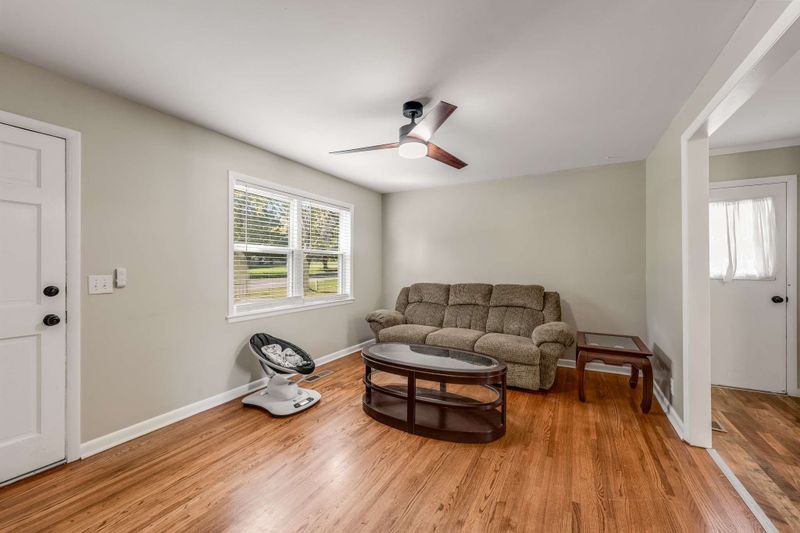 116 Edgefield Cir, Dickson, TN 37055