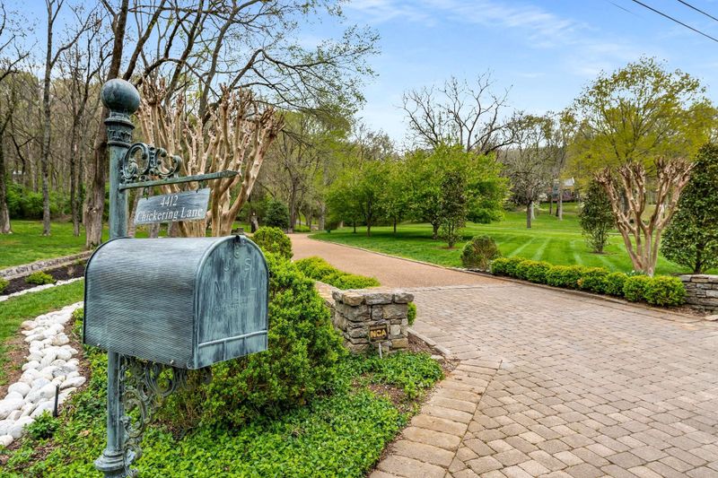 4412 Chickering Ln, Nashville, TN 37215