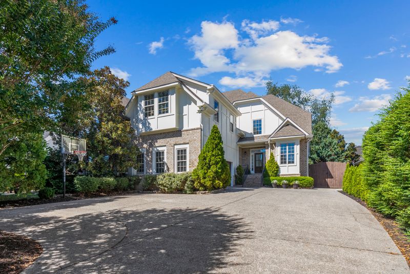 1106A Biltmore Dr, Nashville, TN 37204