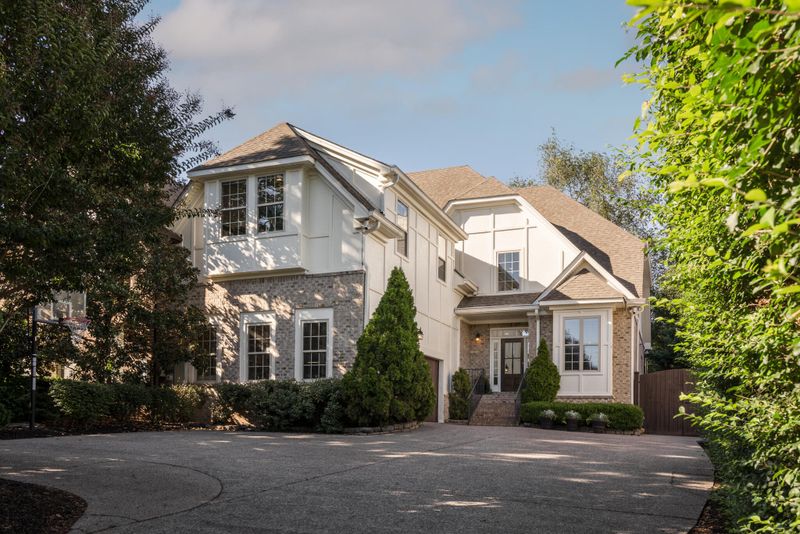 1106A Biltmore Dr, Nashville, TN 37204
