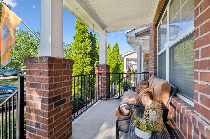 1353 Riverbrook Dr, Hermitage, TN 37076