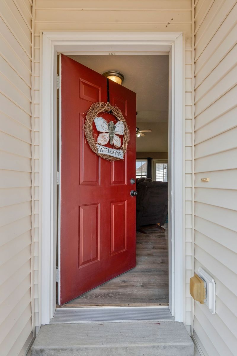 514 E Longview Dr, Portland, TN 37148