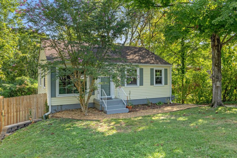 1515 Golf St, Nashville, TN 37216