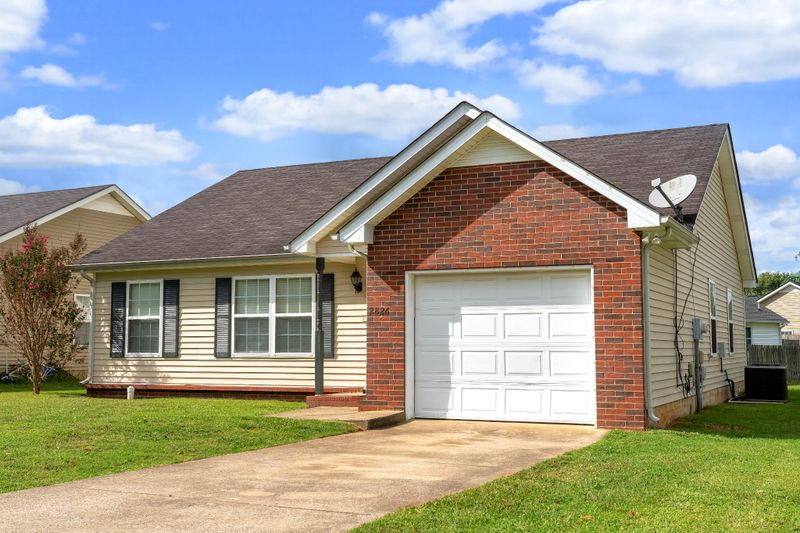 2826 Castlerea Dr, Murfreesboro, TN 37128
