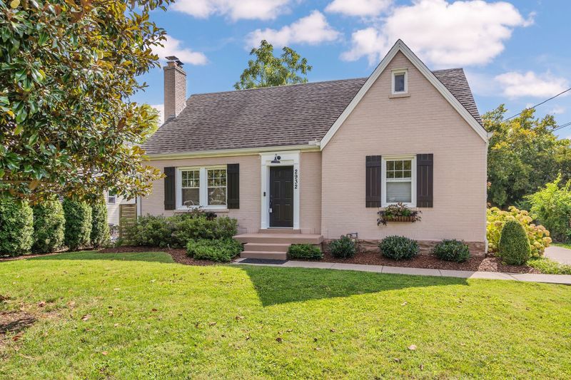 2932 Primrose Cir, Nashville, TN 37212