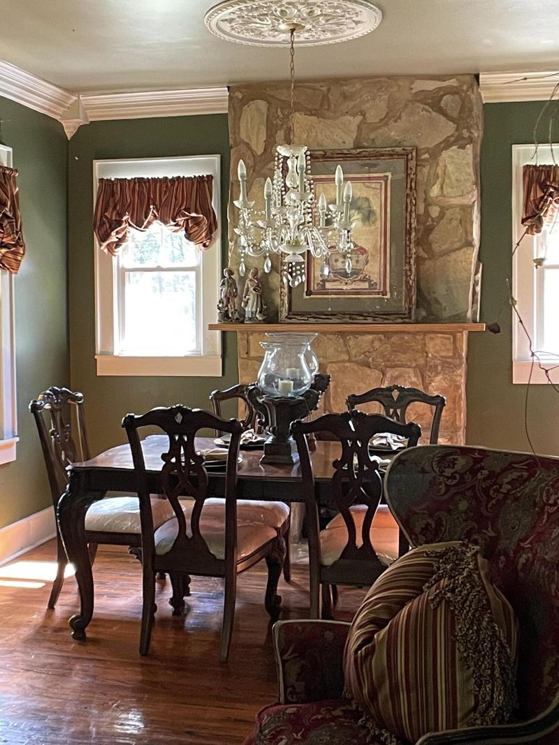 853 Dewberry Rd, Rossville, GA 30741