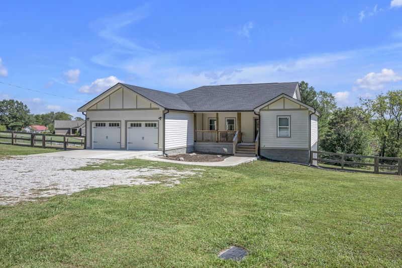 1854 Jones Creek Rd, Dickson, TN 37055