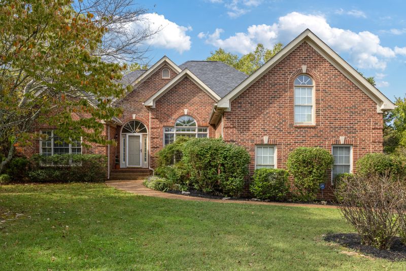 2711 Aragon Ct, Thompsons Station, TN 37179