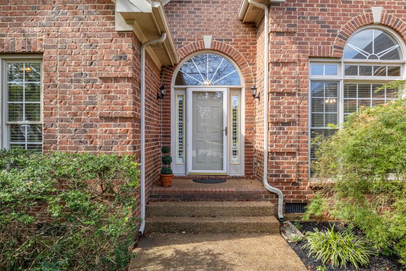 2711 Aragon Ct, Thompsons Station, TN 37179