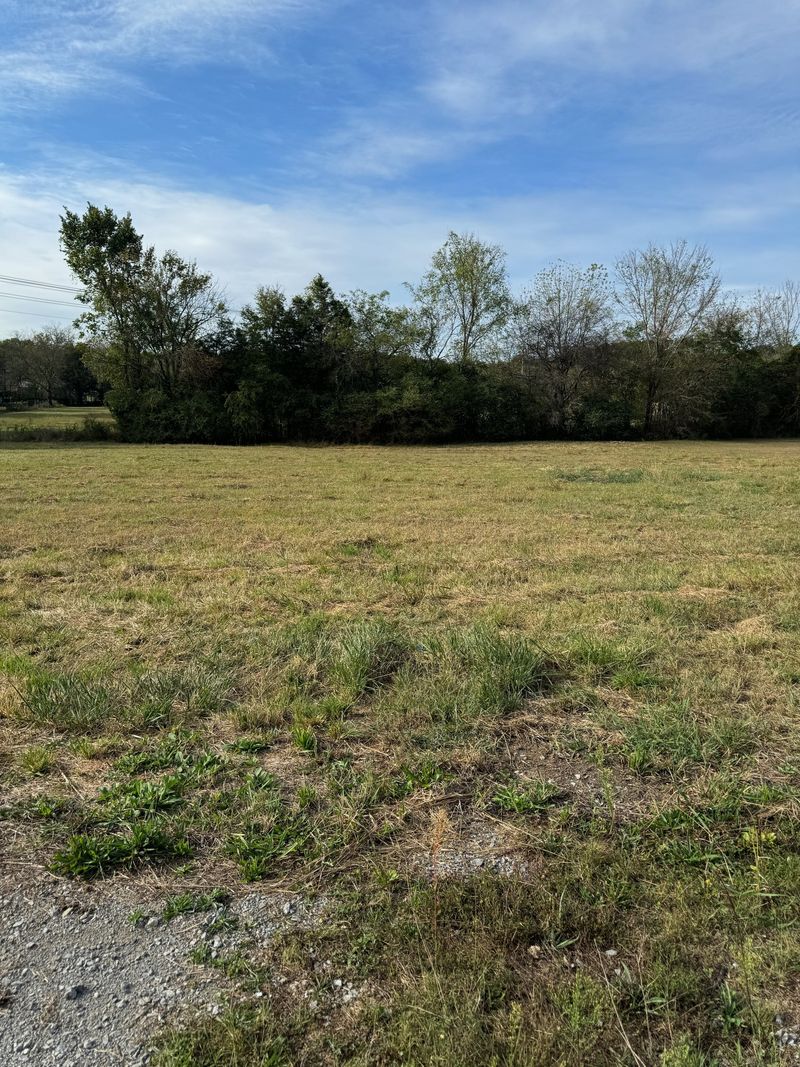 2078 Bluebird Rd, Lebanon, TN 37087