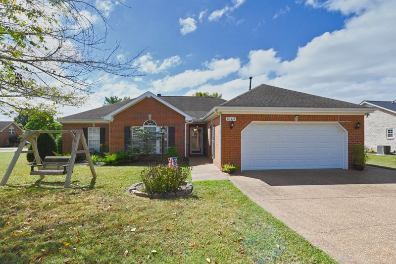 1044 Whitley Pl, Hendersonville, TN 37075